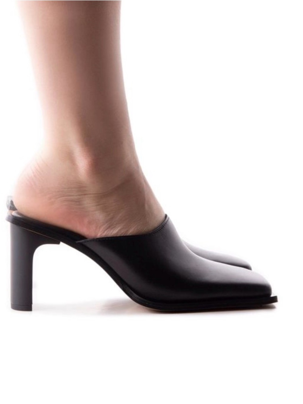 L'INTERVALLE Black Leather Slip-On Mule Heels